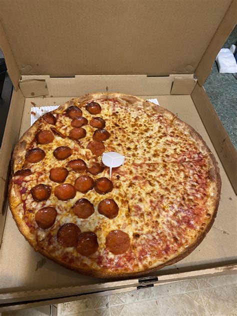 My favorite local spot : r/Pizza