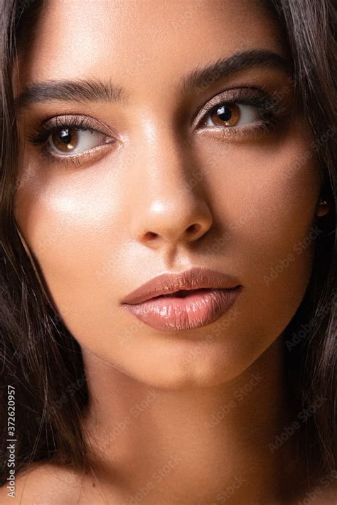 closeup portrait   beautiful girl   natural makeup beauty