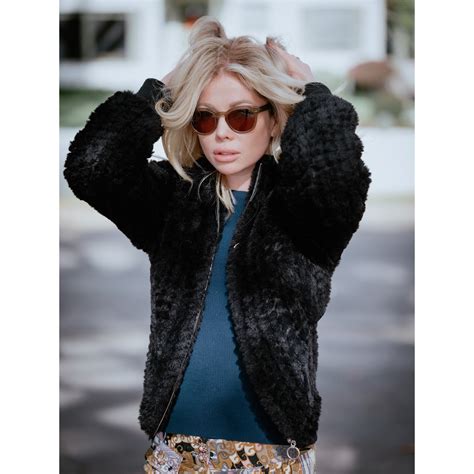 Malea Rose: Vie en Rose This Valentine's Day — PhotoBook Magazine