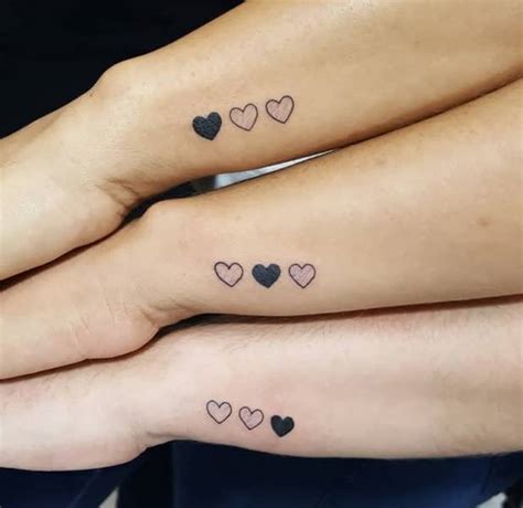 Tatuagens Mãe E Duas Filhas - 37 Tatuagens de Mãe e Filha