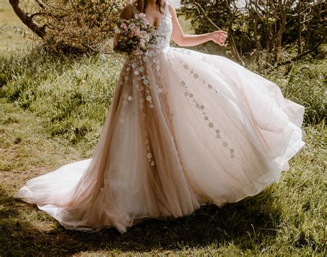 Hera Couture Lavant Blush - Sell My Wedding Dress Online | Sell My