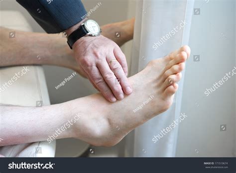 how to find foot pulse