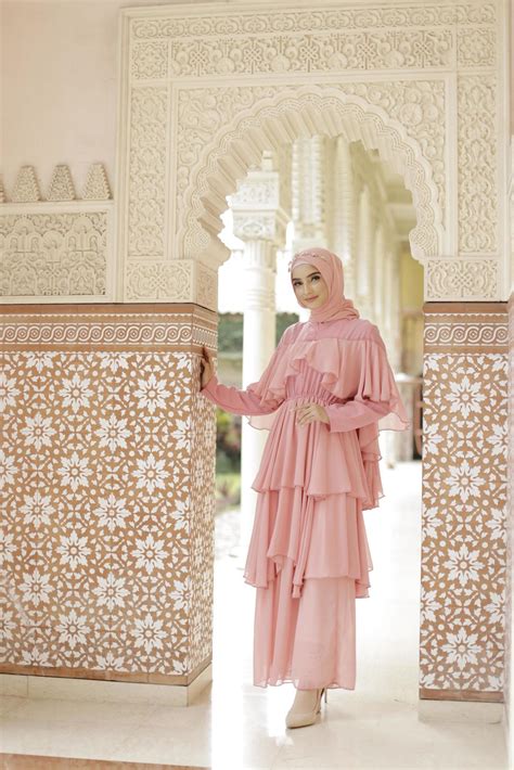 Full body portrait of lady use a wedding dress, wedding makeup on hijab