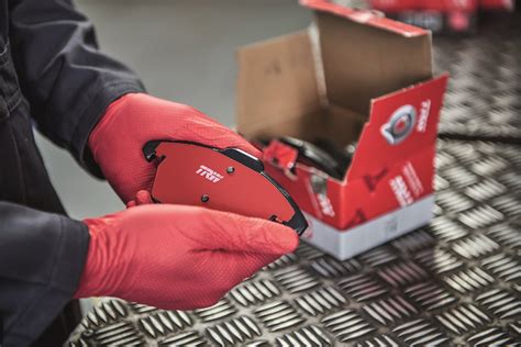 Warstwa COTEC na klockach TRW sprzyja bezpieczeństwu | MOTOFAKTOR