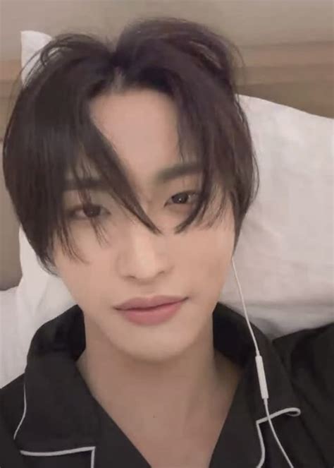 pin  bee  hwa  handsome men snap      love song