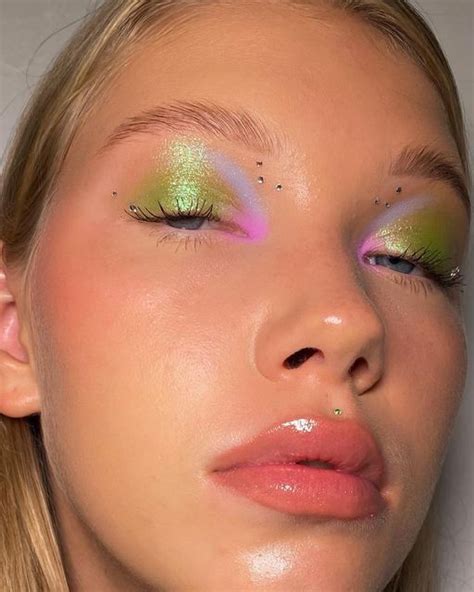 Яна | Макияж Визажист Тюмень on Instagram: "Решила видосы со съёмки ...