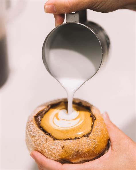 Kenilworth Country Bakery: Indulge in 1KG delights