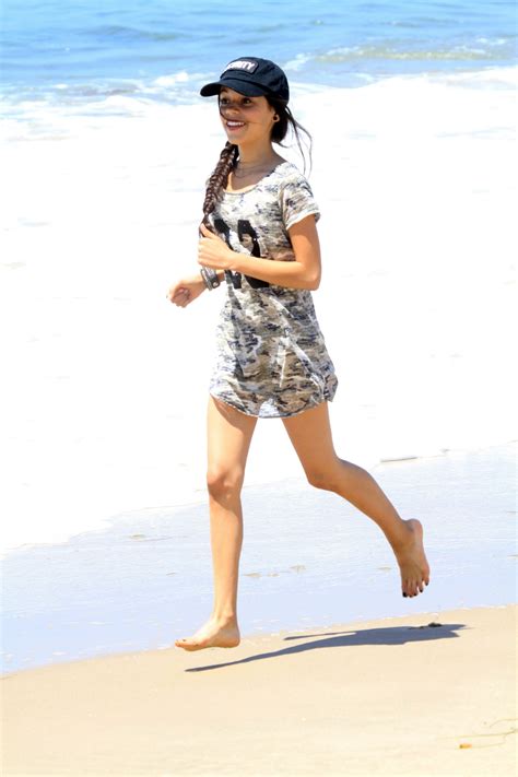 Aug 20 | Out in Manhattan Beach - 015 - Jenna Ortega World - Photo Gallery