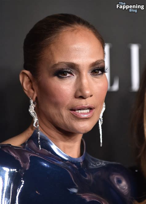 Jennifer Lopez Displays Nice Underboob at Elle’s 2023 Women in
