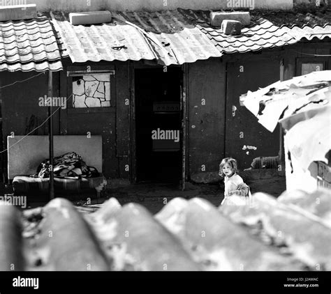 Romania poverty hi-res stock photography and images - Alamy