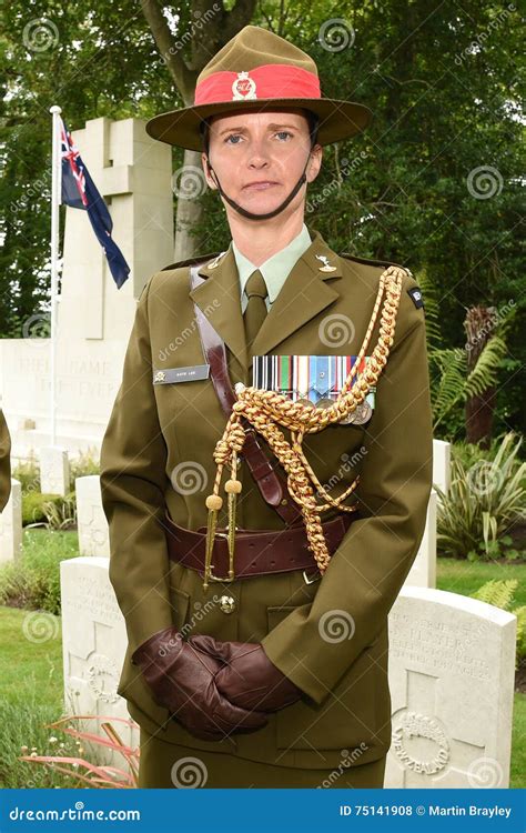 lieutenant colonel uniform navy expands maternity uniform options