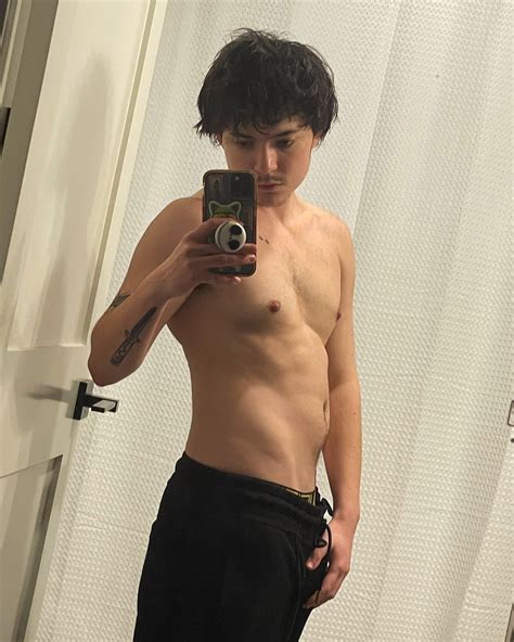 Sam Collins (@itssamcollins) • Instagram photos and videos