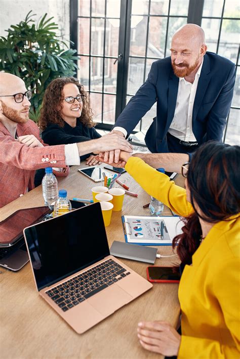 60+ Employee Appreciation Quotes to Motivate Your Team