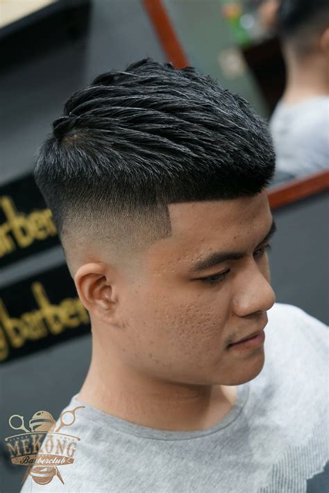 Traditional stylists criticize the mohican hairstyle resurgence