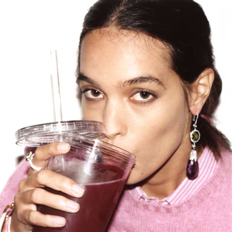 Les 5 principaux bienfaits de l'eau de coco pour la santé, selon les