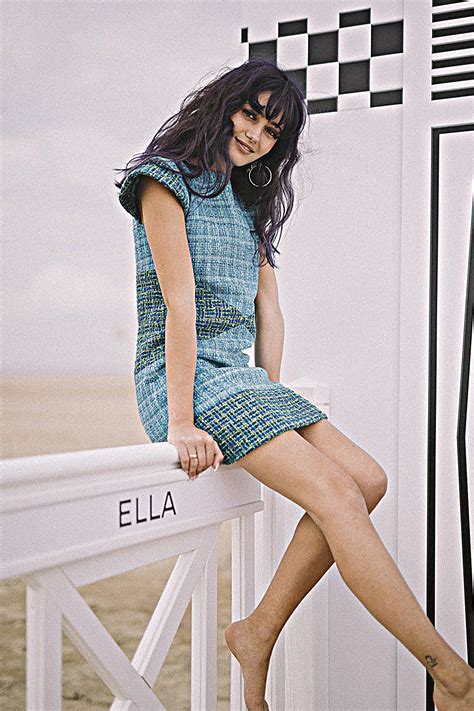 stunning females : ELLA PURNELL for Chanel (2018)