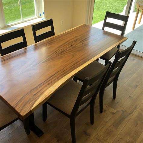 Acacia wood dining table – R-Home Furniture
