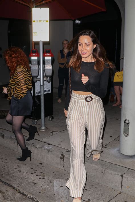 Aubrey Plaza Paparazzi See Through Shots - Thefappening.link