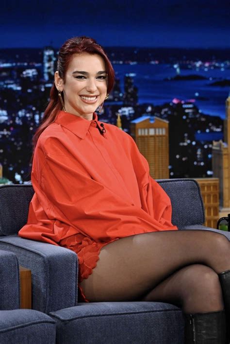 Dua Lipa : r/celeb_nylons