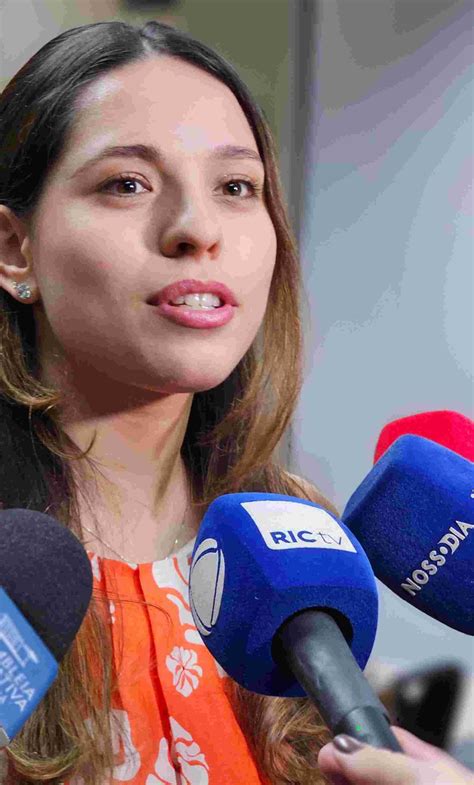 "Os dados dos paranaenses estão em risco", diz Ana Júlia ao propor