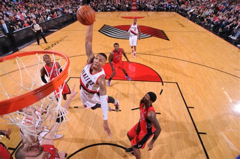 Report: Blazers' Damian Lillard to compete in Slam Dunk Contest ...