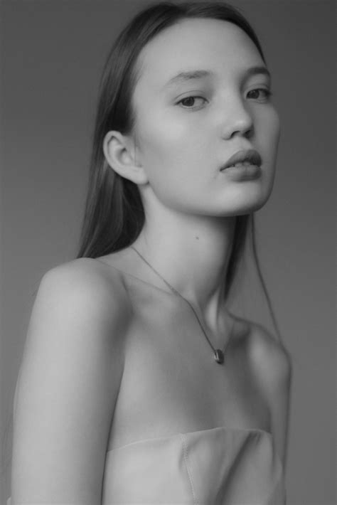 Diana N - QUEST Artists & Models