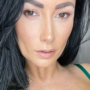 Kelli Smith / kellismithmodel / kellismithx leaks from OnlyFans