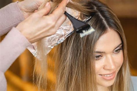 how to dye brown hair blonde at home