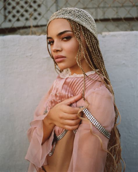 New awards will soon recognize the work of leslie stahl 31