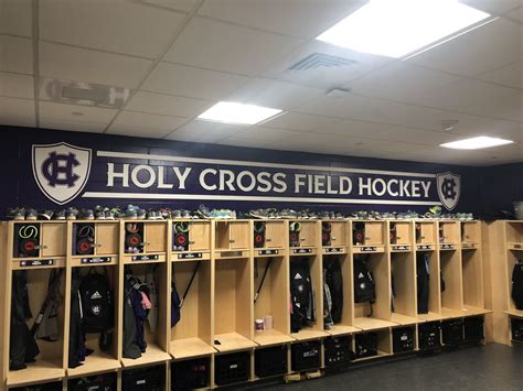 College of The Holy Cross Brings Character to Locker Rooms | LSI Graphics