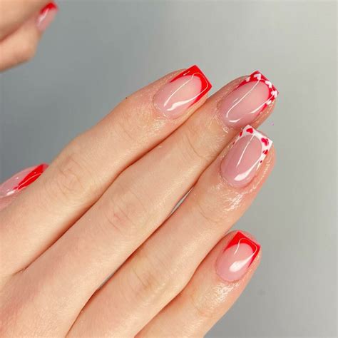 White French Tip Nail Designs With Flowers