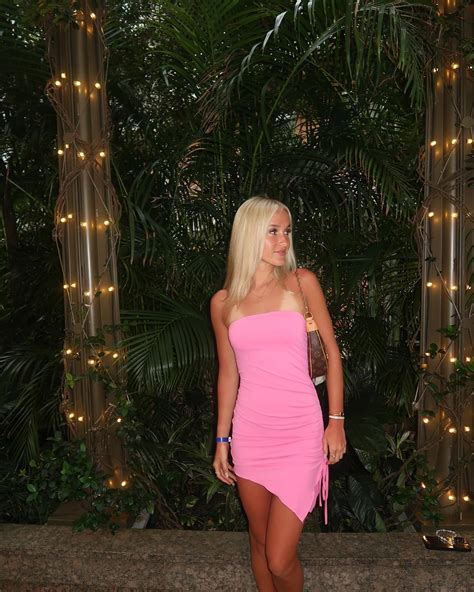 Calystabelle Erickson | 🌸 | Instagram