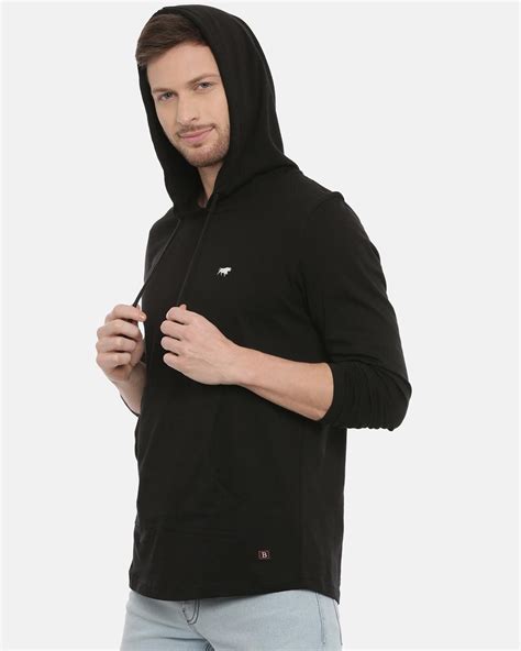 Buy Men's Black Slim Fit Hoodie Online at Bewakoof