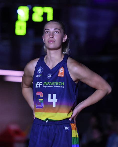 Jaz Shelley (@jaz_shelley) • Instagram photos and videos