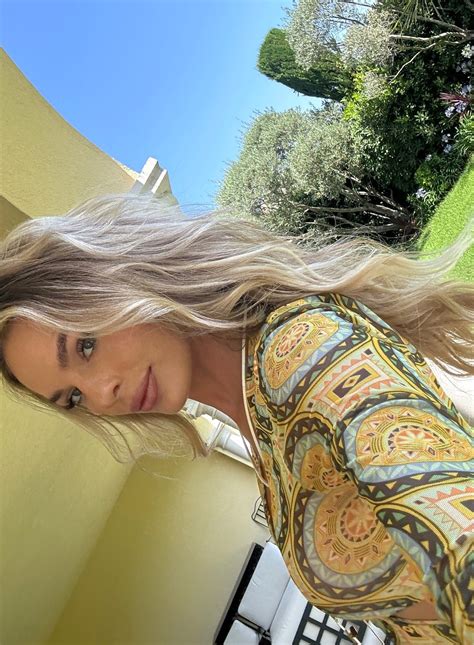 Shop Juliette Porter Outfits | Shop Juliette Porter Style | Shop