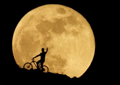 Super flower blood moon: How the night sky inspires us to search for