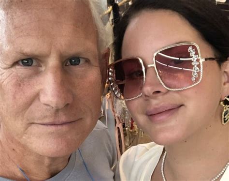 Lana Del Rey’s dad wades into ‘nepo baby’ discourse as he prepares to ...