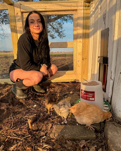 Grayce Emmick (@thefarmergrayce) • Instagram photos and videos