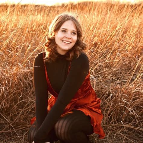 Lorelei Hill (@lorelei.rhiannon) • Threads, Say more