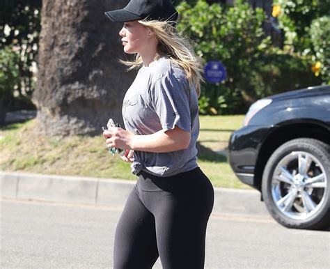 Hilary Duff's Powerful Ass In Leggings