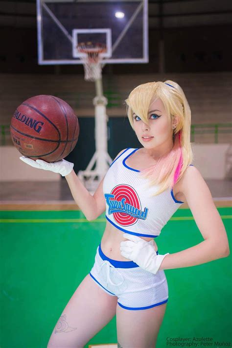 Cosplayer: Azulette Cosplay. Country: Mexico. Cosplay: Lola Bunny from