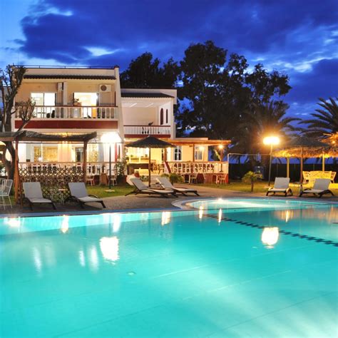 Naturist Angel Rhodes - Welcome to Naturist Angel Club, our family