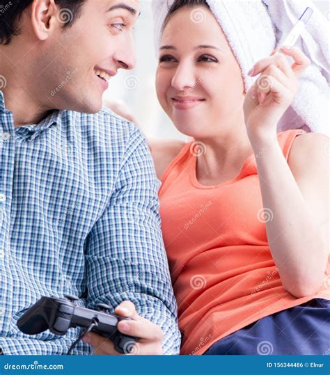 Wife and Husband Looking at Pregnancy Test Stock Photo - Image of