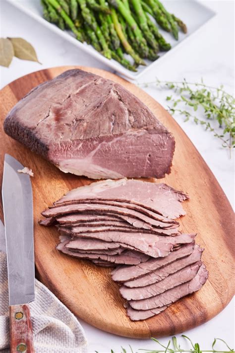 roast beef slices   fresh market roast beef   sliced
