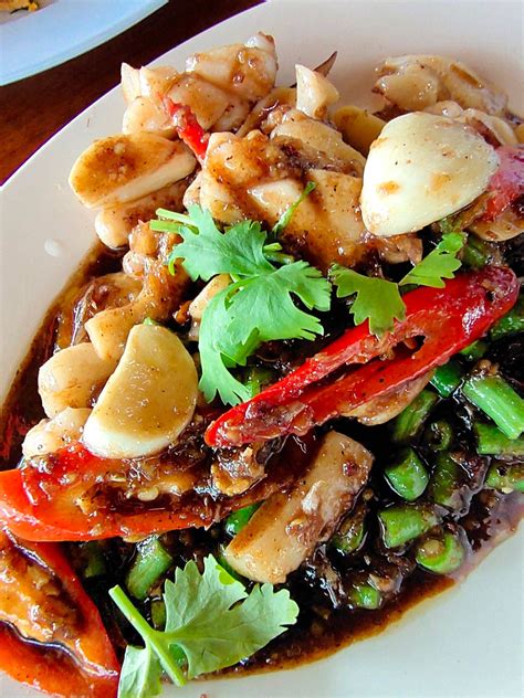 ปลาหมึกผัดกะปิ ร้าน เกษร คลองโคน