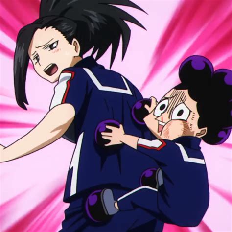elegant  powerful momo yaoyorozu