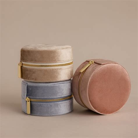 Compact Round Velvet Jewelry Box | Holiday Gifts | Caitlyn Minimalist