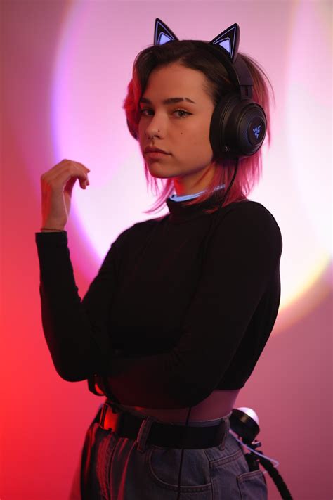 NYYXXII, women, model, portrait display | 1365x2048 Wallpaper