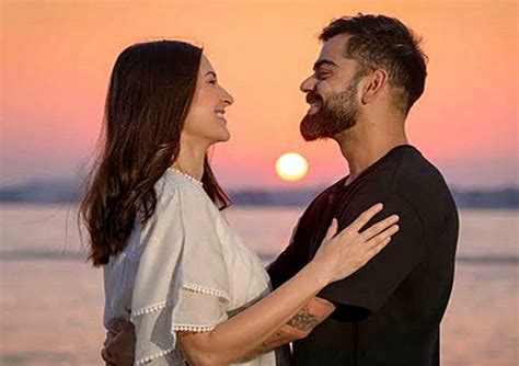 virat kohli anushka sharma enjoy  sunrise