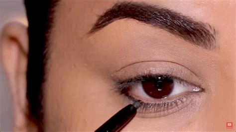 How to Create Stunning Eyeliner Looks for Hooded Eyes | Upstyle